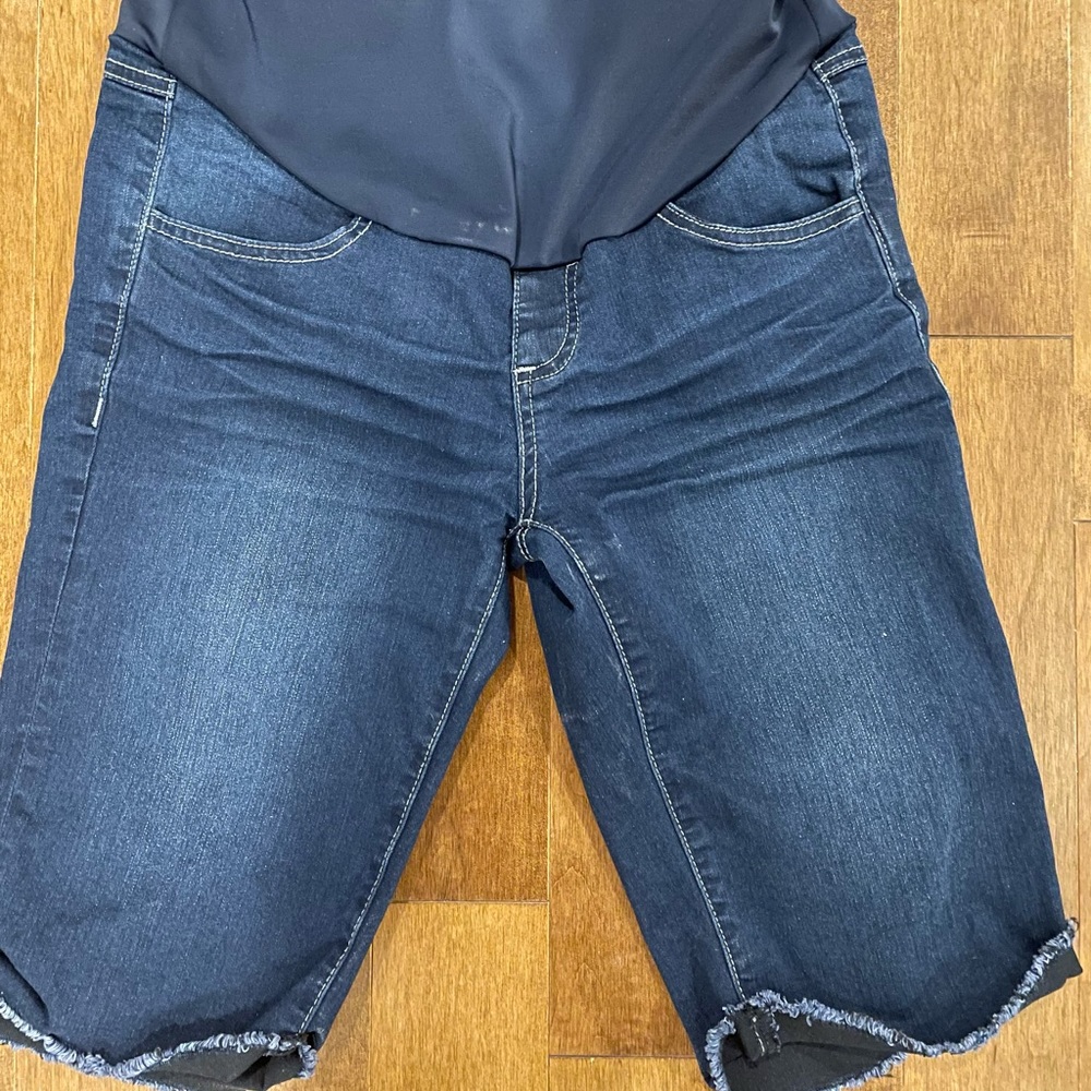 Maternity shorts 🩳 size small